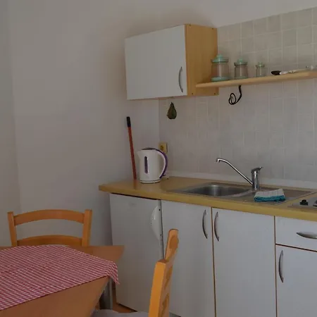 Leticia Ii * Baška